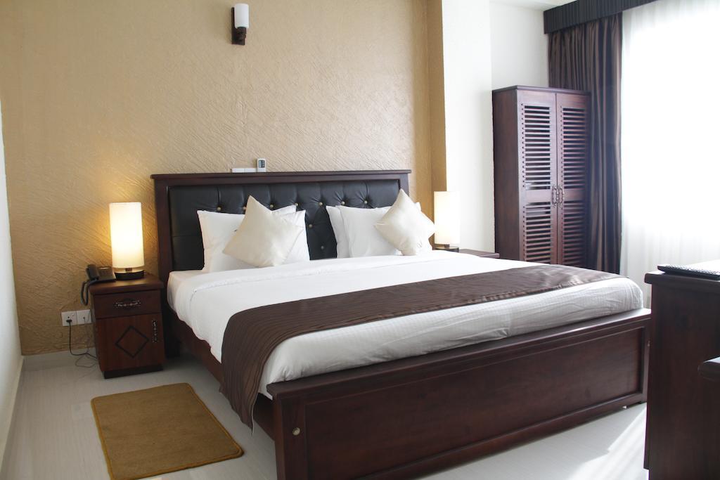 Hotel Sunhill - Colombo Kültér fotó