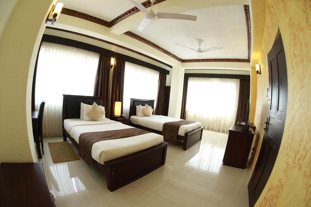 Hotel Sunhill - Colombo Kültér fotó